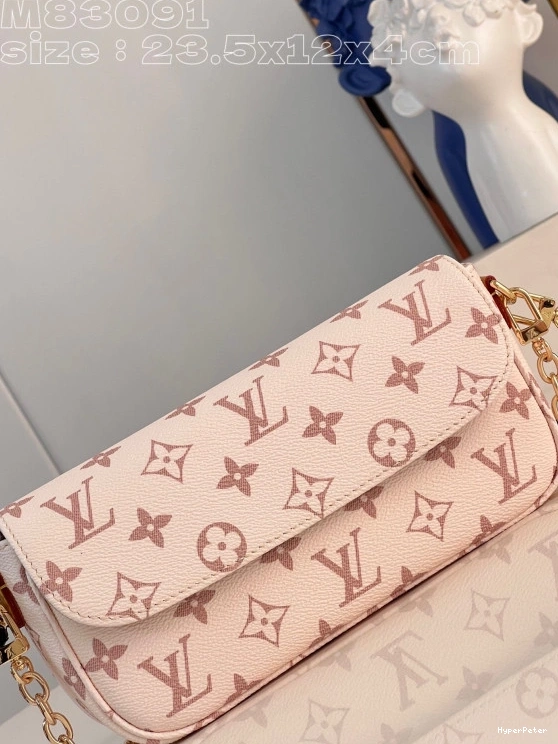 VUITTON LOUIS Chain on Ivy Wallet 0725